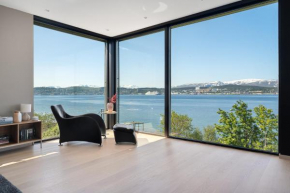 Oceanfront penthouse duplex wamazing view!